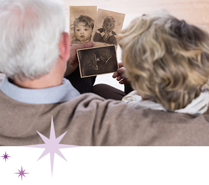 old-couple-with-photos