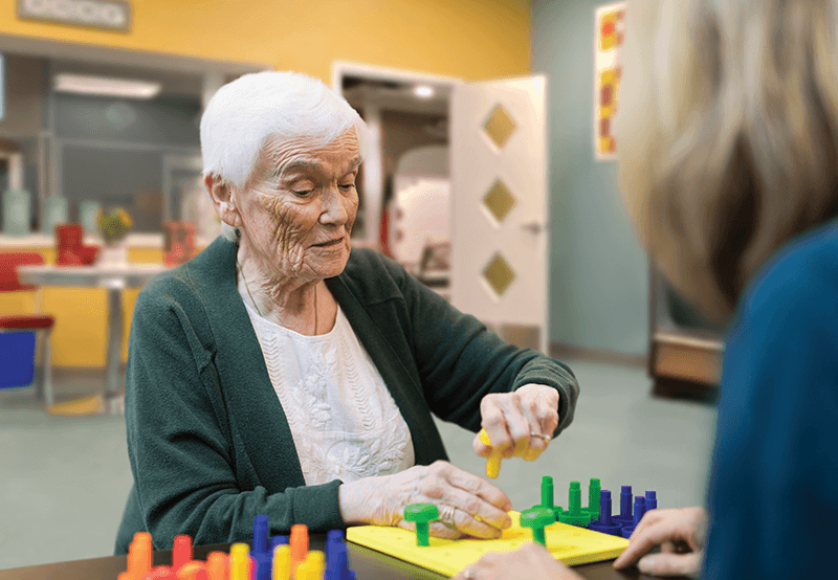 Woman-with-pegs-OT-Little-Blu_Accent_H_800x580-1